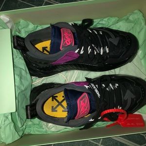 Off white odsy 1000 Triple black size 8